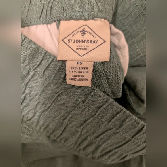 NWT Womens St.Johns Bay Wide Leg Cargo Pants Laurel Wreath Green Petite Small - Picture 2 of 6